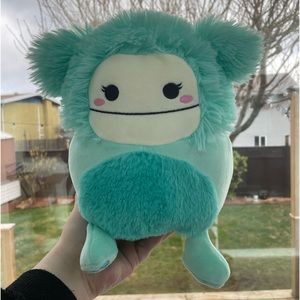 Joelle the Bigfoot 8" Squishmallow